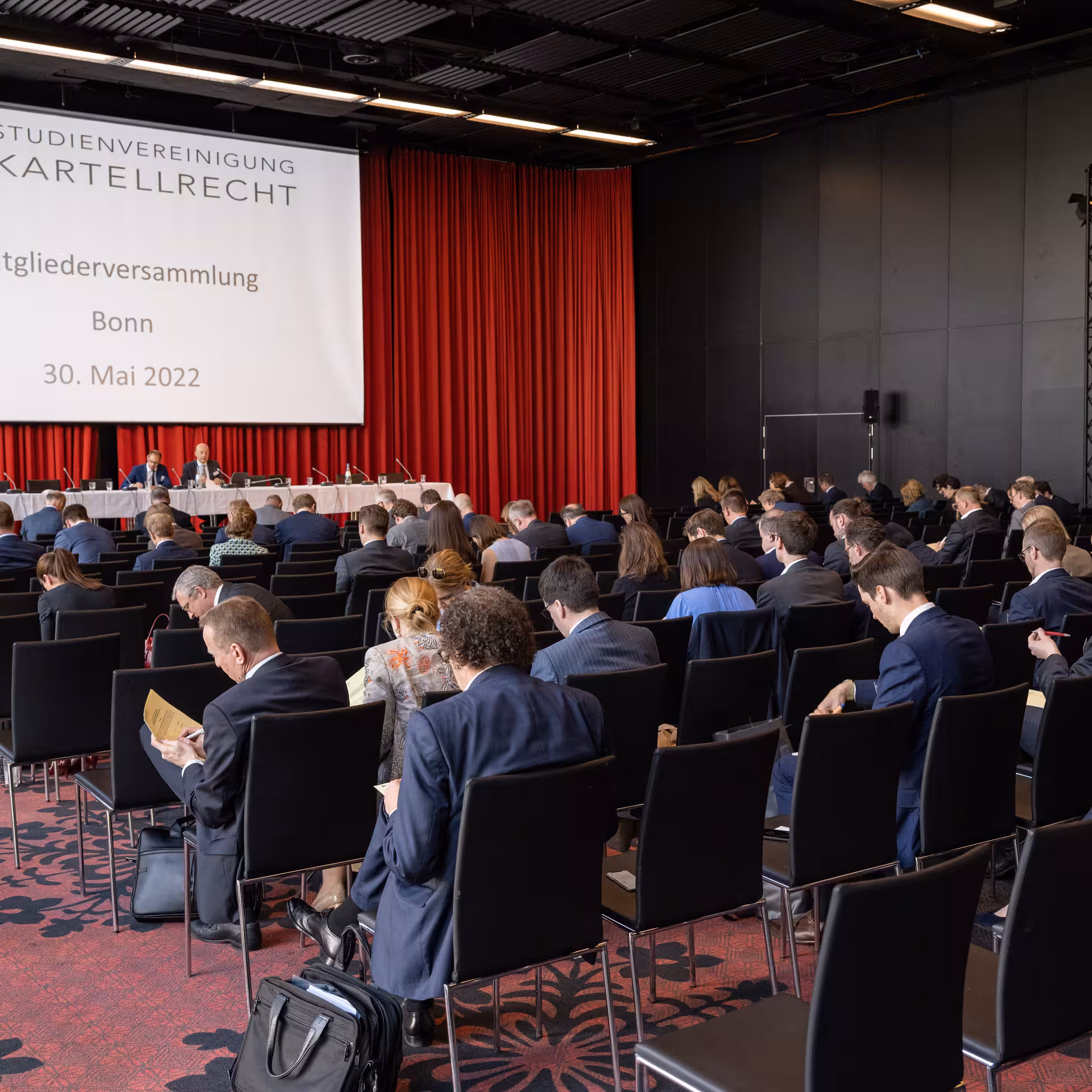 Mitglieder­versammlung und Arbeitstagung